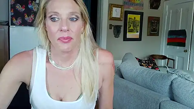 Glamazonx online show from 04/11/26, 11:30