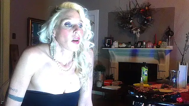 Glamazonx online show from 10/31/25, 02:30