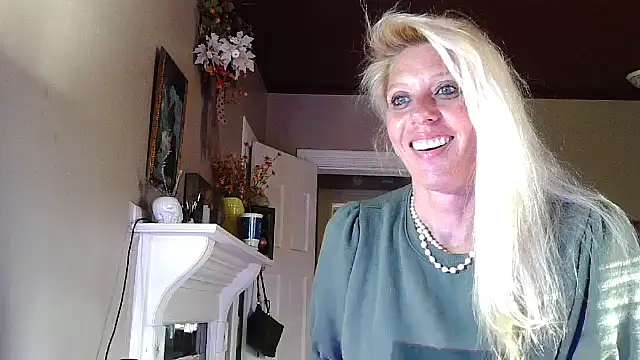 Glamazonx online show from 09/23/25, 02:02