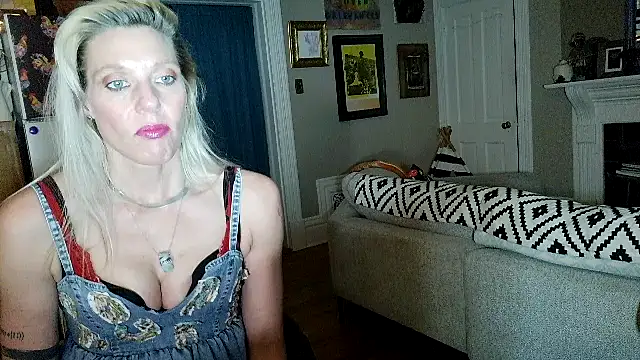 Glamazonx online show from 02/25/26, 01:50