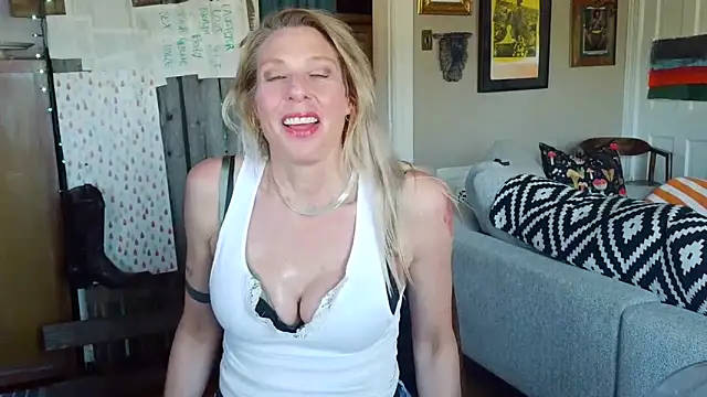 Glamazonx online show from 04/05/26, 11:33