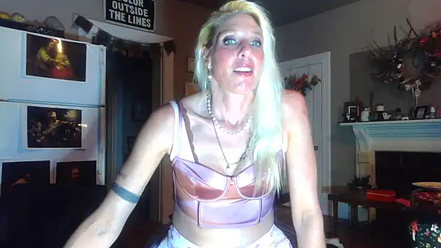 Glamazonx online show from 11/05/25, 03:42