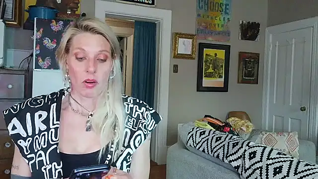 Glamazonx online show from 02/20/26, 09:28