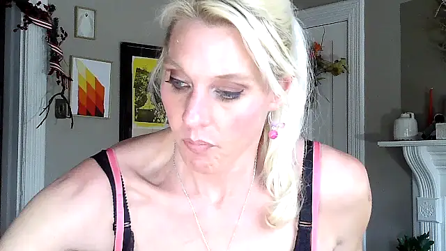 Glamazonx online show from 11/30/25, 09:15