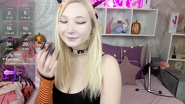 MeowkaKitty online show from 11/02/25, 01:43