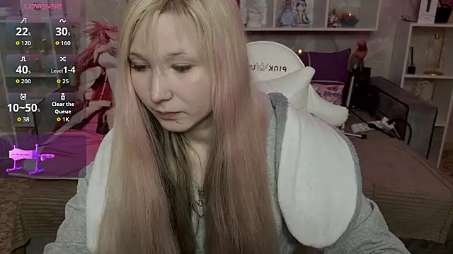 MeowkaKitty online show from 03/31/26, 03:41