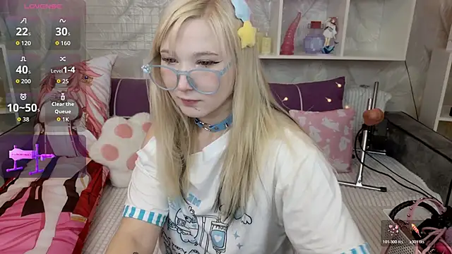 MeowkaKitty online show from 10/21/25, 01:27