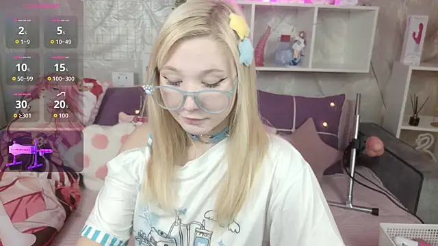 MeowkaKitty online show from 11/03/25, 02:06