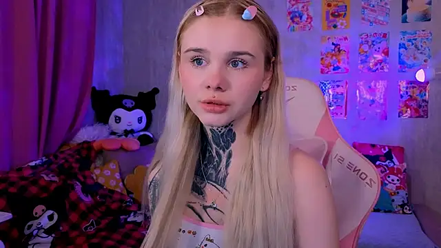 Britney Lynch online show from 02/22/26, 07:04