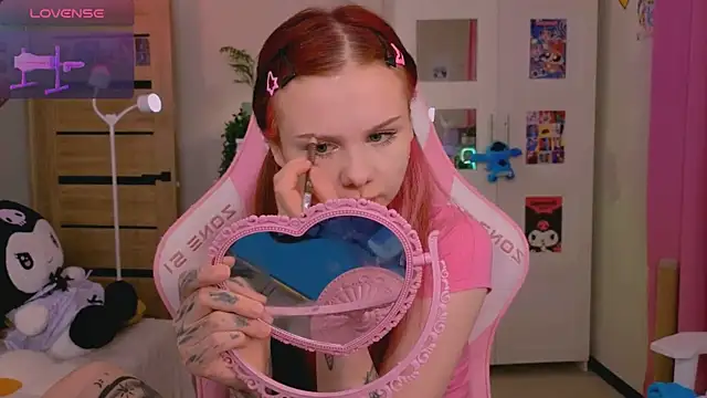 Britney Lynch online show from 11/10/25, 08:03