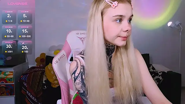 Britney Lynch online show from 03/15/26, 06:37