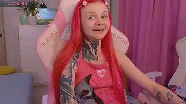 Britney Lynch online show from 11/15/25, 06:39