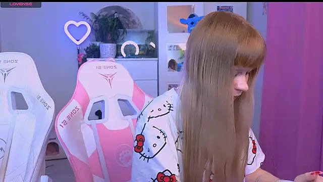 Britney Lynch online show from 10/14/25, 10:53