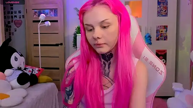 Britney Lynch online show from 10/30/25, 06:49