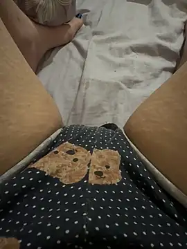 Snapshot of pinkimeryem chatting on 03/23/26, 02:00 pinkimeryem online show from 03/23/26, 02:00