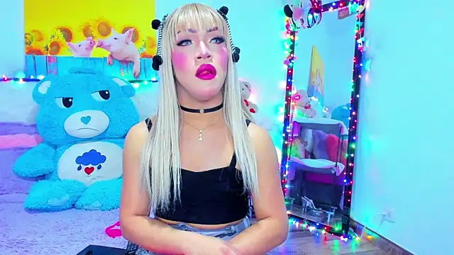 Snapshot of Candy_Candy__ chatting on 02/25/26, 01:00 Candy Candy online show from 02/25/26, 01:00