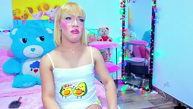 Candy Candy   online show from 05/28/26, 02:19