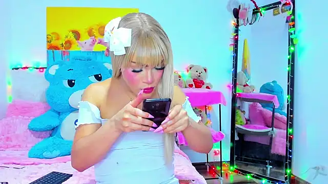 Snapshot of Candy_Candy__ chatting on 01/06/26, 03:43 Candy Candy online show from 01/06/26, 03:43