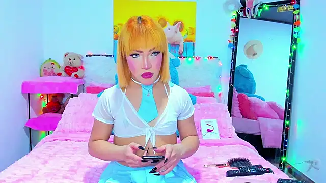 Candy Candy   online show from 10/29/25, 11:03