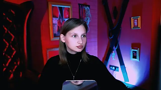Snapshot of EllaHorton chatting on 09/30/25, 04:35 EllaHorton online show from 09/30/25, 04:35
