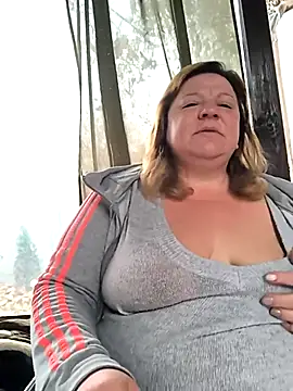 jusichka online show from 10/23/25, 05:17