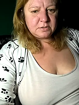 jusichka online show from 11/23/25, 08:02