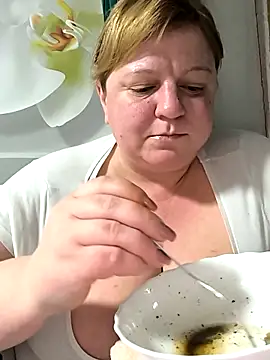 jusichka online show from 11/22/25, 07:57