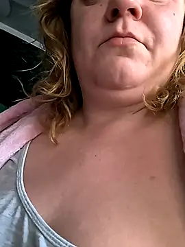 Snapshot of jusichka chatting on 03/20/25, 06:08 jusichka online show from 03/20/25, 06:08