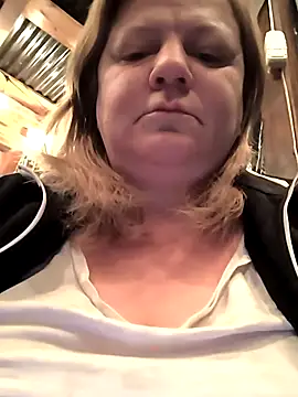 jusichka online show from 11/15/25, 07:18