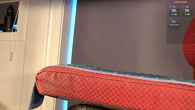 Snapshot of brsrkr chatting on 11/16/25, 01:16 brsrkr online show from 11/16/25, 01:16