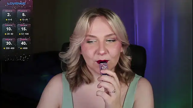 sensual girrrl online show from 09/17/25, 08:11