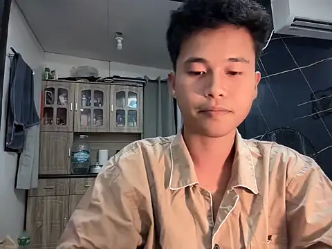 Asiantwink21 online show from 10/30/25, 12:25