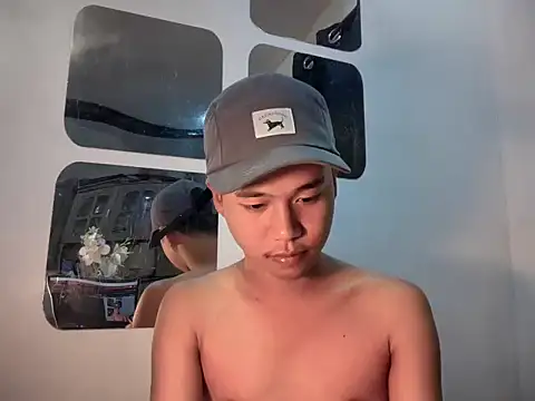 Asiantwink21 online show from 10/29/25, 03:55