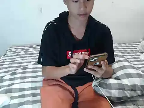 Asiantwink21 online show from 01/11/26, 08:27