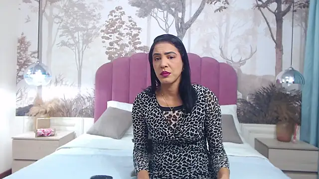 Snapshot of JoannaCox chatting on 03/04/25, 06:39 JoannaCox online show from 03/04/25, 06:39