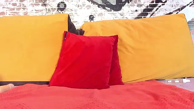 hot milkbitch online show from 11/19/25, 04:45