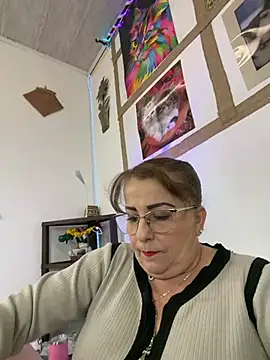 Snapshot of PaulinaSanders_X chatting on 07/01/26, 12:33 PaulinaSanders X online show from 07/01/26, 12:33