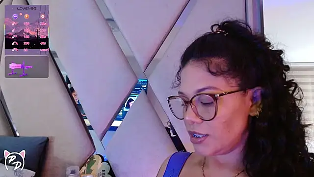Snapshot of paula_daniela1 chatting on 06/24/26, 09:45 paula daniela1 online show from 06/24/26, 09:45
