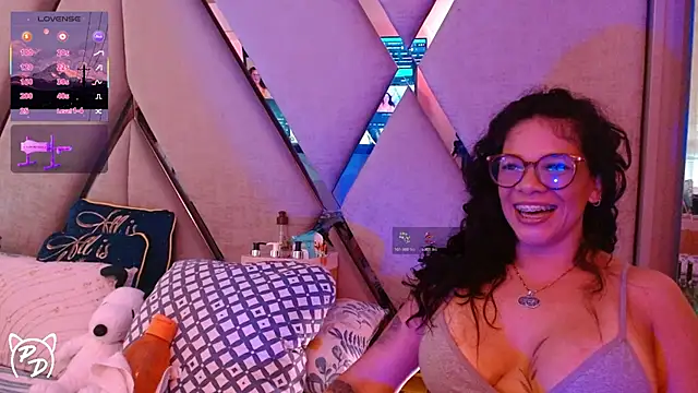Snapshot of paula_daniela1 chatting on 07/16/26, 09:45 paula daniela1 online show from 07/16/26, 09:45