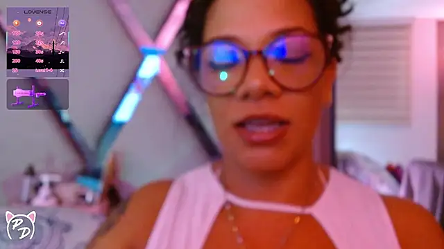 Snapshot of paula_daniela1 chatting on 07/19/26, 10:17 paula daniela1 online show from 07/19/26, 10:17