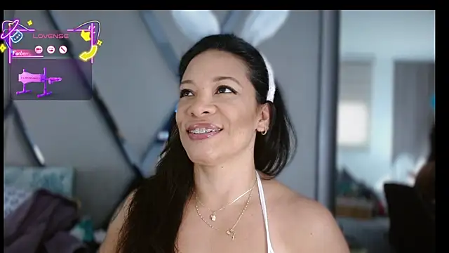 paula daniela1 online show from 04/05/26, 10:16