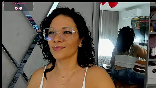 paula daniela1 online show from 02/24/25, 09:30