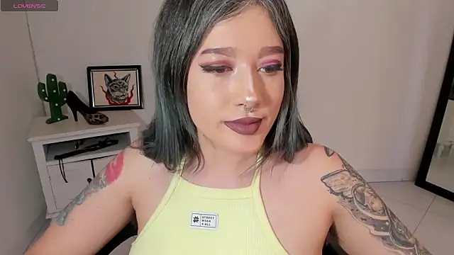 kat apple online show from 11/13/25, 07:40