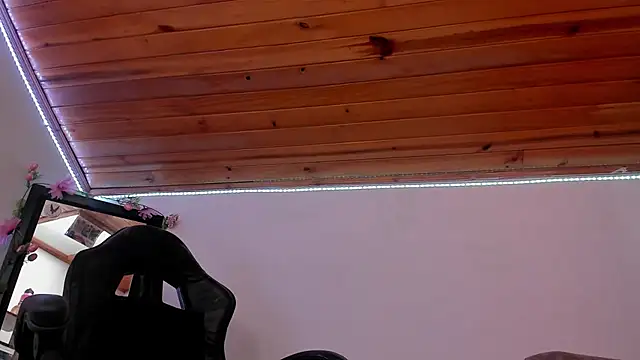 kat apple online show from 04/18/26, 07:07