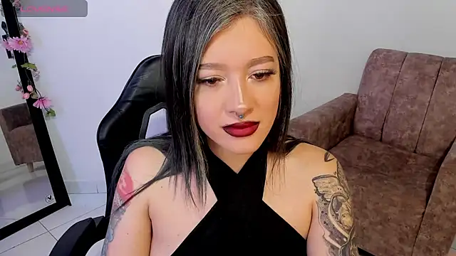 Snapshot of kat_apple chatting on 06/19/26, 11:42 kat apple online show from 06/19/26, 11:42