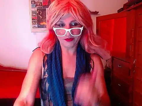 LorenJade online show from 10/14/25, 07:42