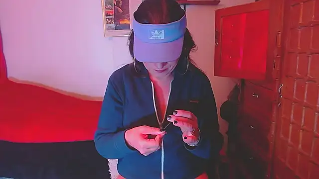 LorenJade online show from 11/08/25, 07:23