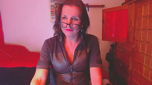 LorenJade online show from 10/30/25, 07:39