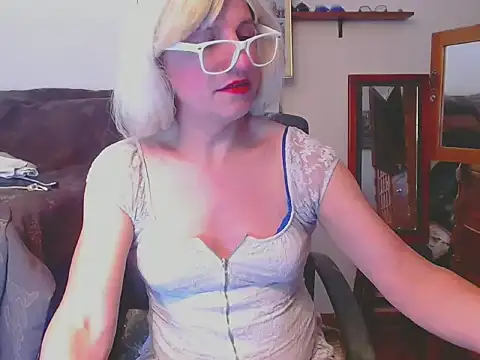 LorenJade online show from 04/13/26, 11:42