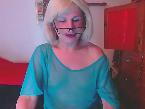 LorenJade online show from 12/05/25, 07:51